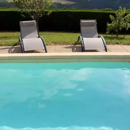 élégante à Avec Piscine Privée * Mur-de-Barrez