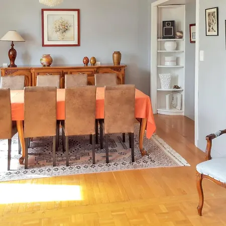 Villa élégante à Avec Piscine Privée Mur-de-Barrez